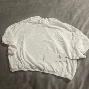 ALO YOGA crop tee